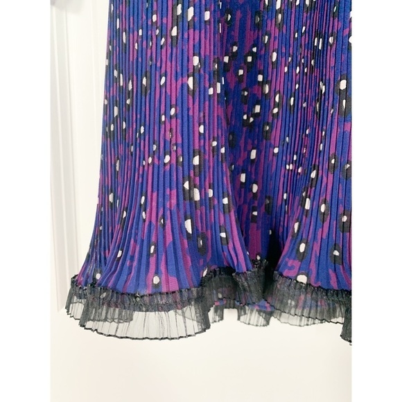 Carven Women’s Georgette‎ Pleated Violet Cocktail Dress Ruffle Hem Size 38/8 US - Picture 11 of 16